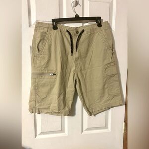 Men’s cargo shorts